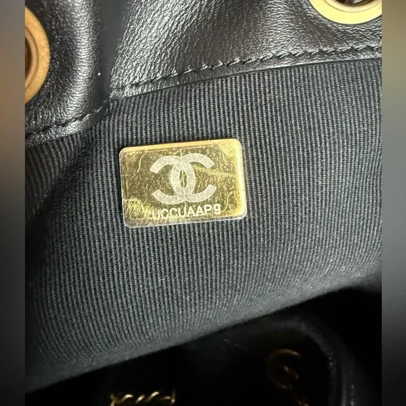 Chanel 25 Hobo Bag Medium Black Suede - Picture 15 of 16